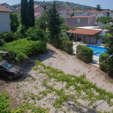 Villa Ivanka Murter Ap B Sa Grijanim Bazenom I Besplatnim Parkingom Exterior photo