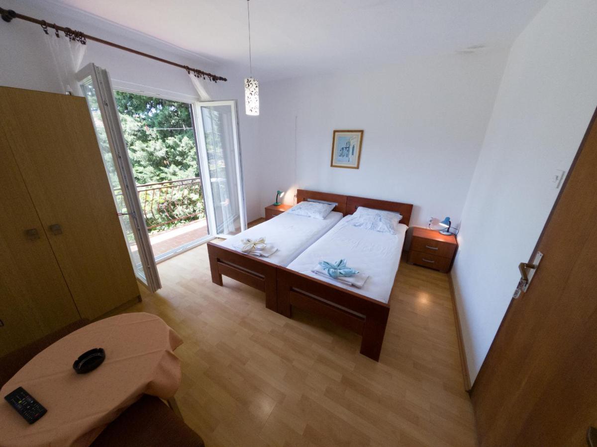 Villa Ivanka Murter Ap B Sa Grijanim Bazenom I Besplatnim Parkingom Exterior photo