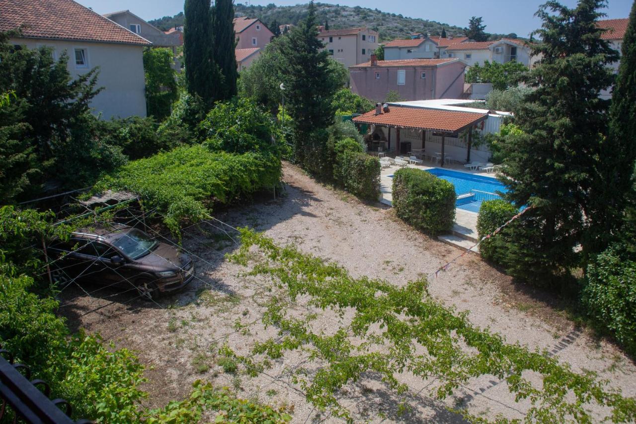 Villa Ivanka Murter Ap B Sa Grijanim Bazenom I Besplatnim Parkingom Exterior photo