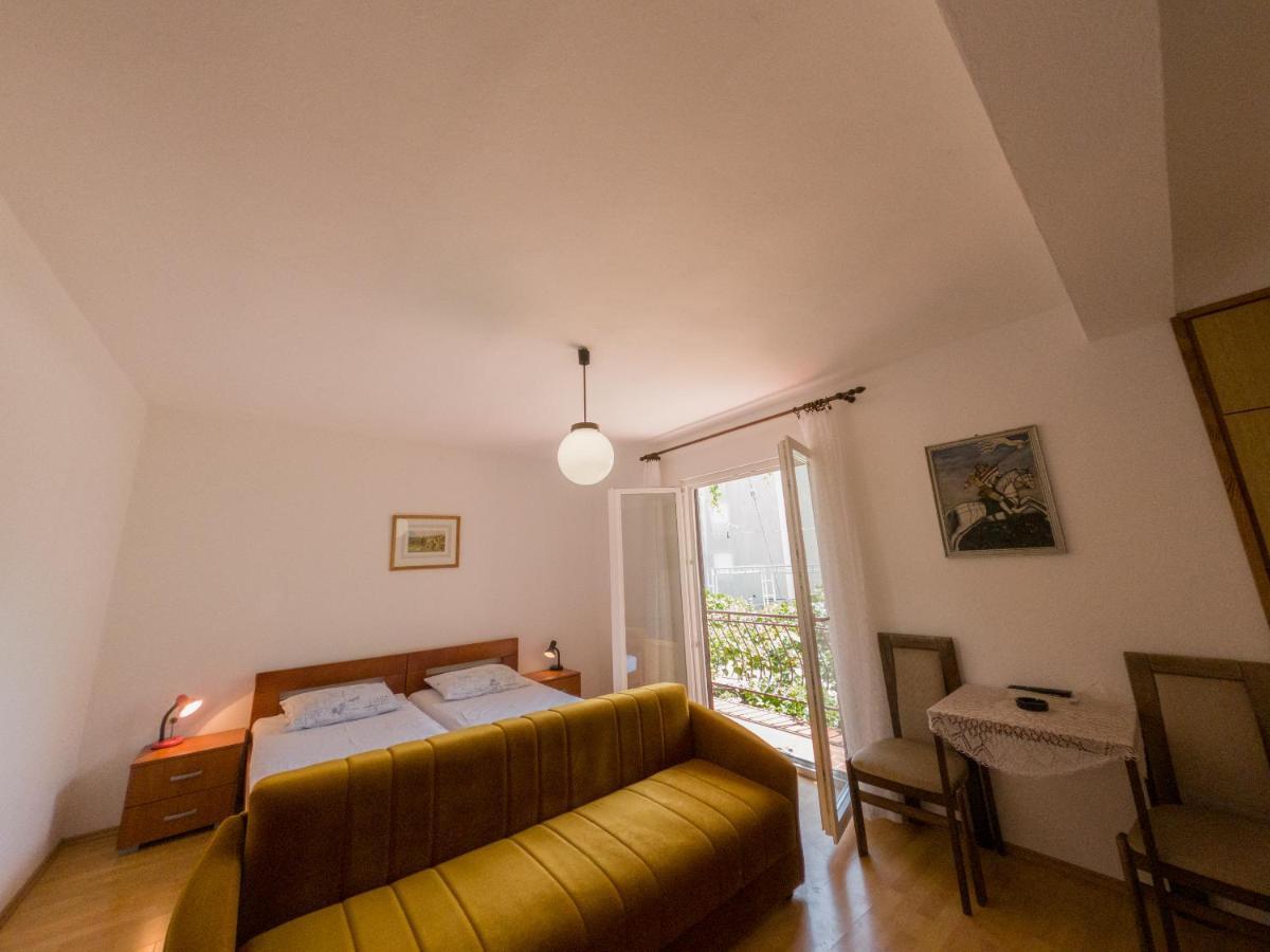 Villa Ivanka Murter Ap B Sa Grijanim Bazenom I Besplatnim Parkingom Exterior photo
